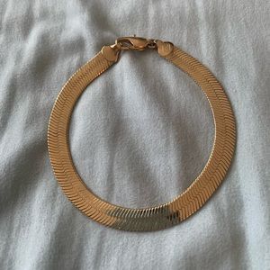 8in gold plated bracelet